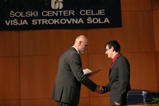 Podelitev diplom VSS 2012 - S17.JPG